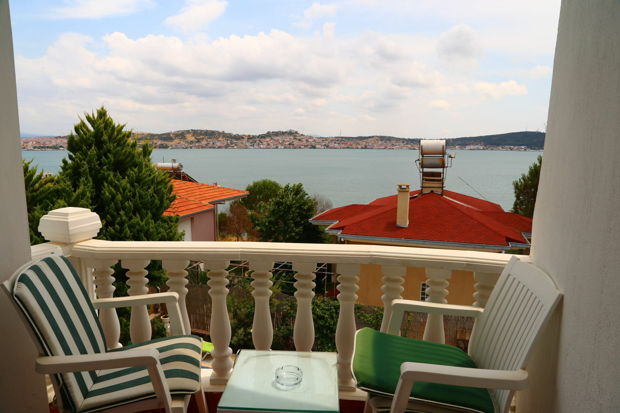 Guzelyali Hotel Ayvalik Exterior photo